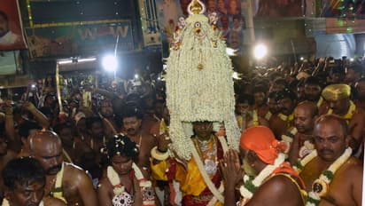 ಡಿಜಿಟಲ್ ಯುಗದ ಕರಗಕ್ಕೆ ಜನ ಸಾಗರ