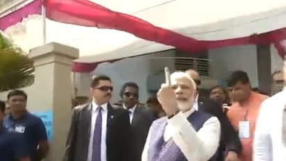 ಸಾಬರಮತಿಯಲ್ಲಿ ಪ್ರಧಾನಿ ನರೇಂದ್ರ ಮೋದಿ ಮತದಾನ