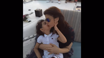 Star kids with their moms