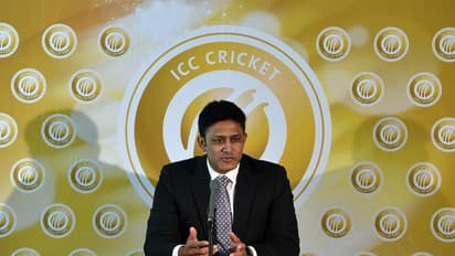 বল পালিশে করা যাবে না থুতুর ব্যবহার, জানিয়ে দিল কুম্বলে কমিটি