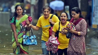 In Pics: Rains,floods halt Mumbai (again)