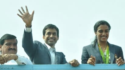 ಬ್ಯಾಡ್ಮಿಂಟನ್ ಗುರು ಗೋಪಿಚಂದ್ರಿಂದ ಕೊರೋನಾ ಸಂಕಷ್ಟಕ್ಕೆ 26 ಲಕ್ಷ ರುಪಾಯಿ ದೇಣಿಗೆ