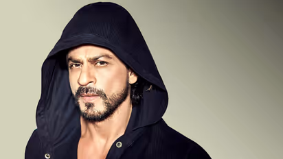 শাহরুখের সিনেমাতেই লুকিয়ে করোনার মোকাবিলার রহস্য, নেট দুনিয়ায় ভাইরাল ভিডিও