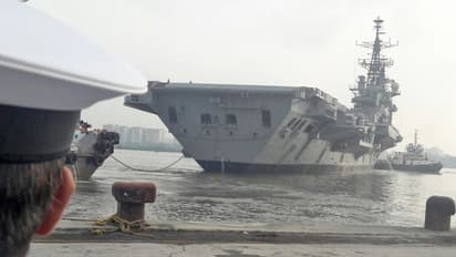 Indian Navy bids farewell to INS Viraat ,world's oldest aircraft carrier