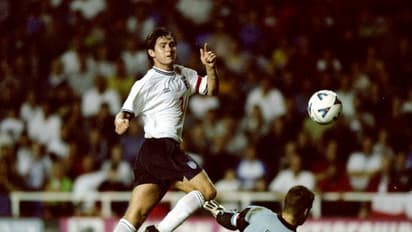 Chelsea legend Frank Lampard hangs his boots