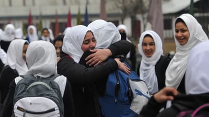 খুলল হাইস্কুল, কিন্তু ছাত্র-ছাত্রী কই! উপত্যকার রন্ধ্রে রন্ধ্রে অবিশ্বাস