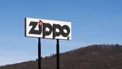 In pics: How to make a Zippo lighter