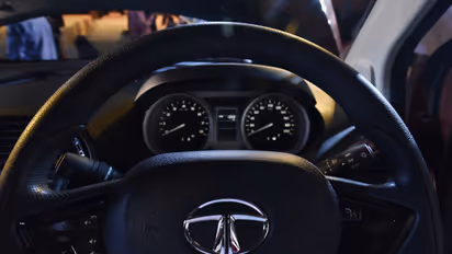 ഈ ടാറ്റാ കാറിനോട് ആളുകൾ മുഖം തിരിക്കുന്നു, വിൽപ്പനയിൽ 61 ശതമാനം ഇടിവ്, ഞെട്ടലിൽ ടാറ്റ!