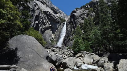 10 enchanting waterfalls you should visit once in your lifetime [Photos]