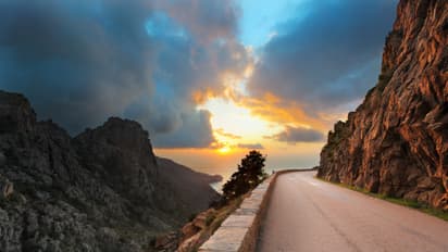 ಕಾರಿನಲ್ಲಿ ಡ್ರೈವ್ ಮಾಡಲೇಬೇಕಾದ ಭಾರತದ ಟಾಪ್ 5 ರಸ್ತೆಗಳು!