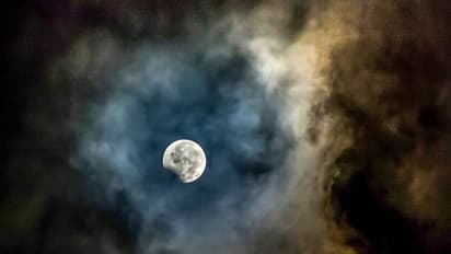 Lunar Eclipse 2021: শতাব্দীর দীর্ঘতম চন্দ্রগ্রহণ, কখন -কোথায় দেখা যাবে, রইল দিনক্ষণ