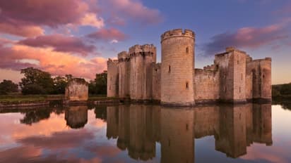 10 magnificent castles in Britain you must know