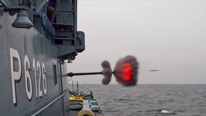 30 amazing perfectly timed military photos