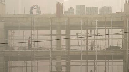 In pics: Smog engulfs Delhi NCR as pollution levels breach 10 times the safe limit