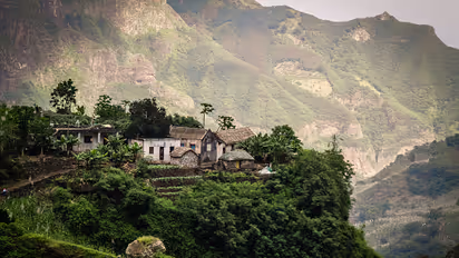 15 amazing countries that should definitely make to your travel list (hint: Not America)