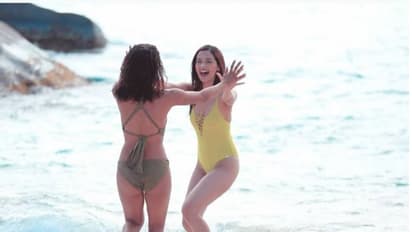 మానుషీ చిల్లార్ బికినీ ఫోటో షూట్ గ్యాలరీ