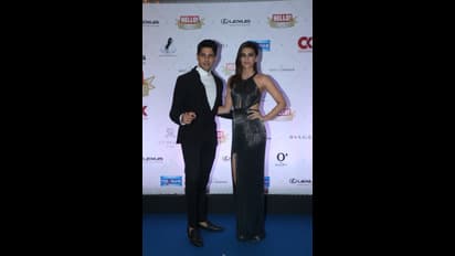 In pics: SRK, Deepika, Ranveer and other celebs dazzle at HELLO! Hall of Fame Awards 2018