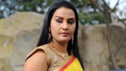 అపూర్వకు ‘సినీ’ కష్టాలు