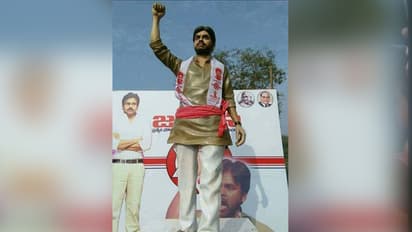 పవన్ విగ్రహం పెట్టేసిన ఫ్యాన్స్... ఎక్కడో తెలుసా.?