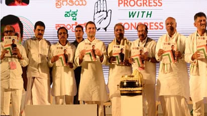 ಕಾಂಗ್ರೆಸ್ ಚುನಾವಣಾ ಪ್ರಣಾಳಿಕೆ ಬಿಡುಗಡೆ :  ಉದ್ಯೋಗ ಭರವಸೆ -ರೈತರ ಅಭಿವೃದ್ಧಿ