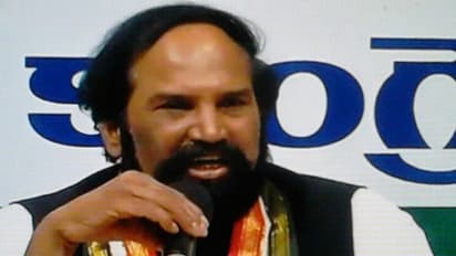 కోర్టులు నిషేధిత సంస్థలా: టీఆర్ఎస్పై ఉత్తమ్ ధ్వజం