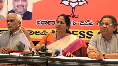 ಪೇಜಾವರರ ಬಗ್ಗೆ ಹೇಳಿಕೆ: ಶೋಭಾ ಕರಂದ್ಲಾಜೆ ವಿರುದ್ಧ ದೂರು