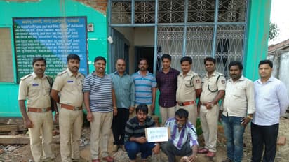 ತಪಾಸಣೆ ವೇಳೆ ಎರಡು ತಲೆ ಹಾವು ಪತ್ತೆ