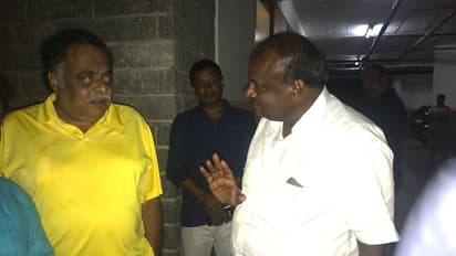 Ambareesh meets Kumaraswamy: Will the Rebel Star ditch Congress for JD(S)?