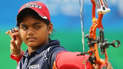 దిగివచ్చిన ఏపీ ప్రభుత్వం...దీక్ష విరమించిన జ్యోతి సురేఖ