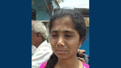 ತಂದೆ ಸಾವಲ್ಲೂ ಪರೀಕ್ಷೆ ಬರೆದ ವಿದ್ಯಾರ್ಥಿನಿಗೆ 80% ಅಂಕ