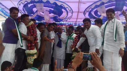 25 ಸಾವಿರ ಮೌಲ್ಯದ ಸೇಬಿನ ಹಾರ 6 ಲಕ್ಷಕ್ಕೆ ಮಾರಾಟ!