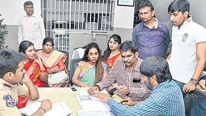 సినీ నటుడు బాలాజీ పై కేసు