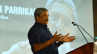 Goa Chief Minister Parrikar calls emergency meeting at AIIMS