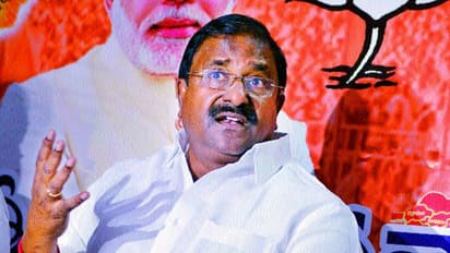 ఇంటెలిజెన్స్ నిద్రపోతోందా.. నీ మనుషులైతే చర్యలుండవా: జగన్పై సోము వీర్రాజు ఆగ్రహం