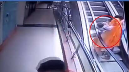 Toddler severely injured after falling off escalator in metro station, dies in hospital