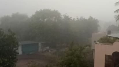 హైదరాబాదులో ఒక్కసారిగా మారిన వాతావరణం: ఉరుములు, మెరుపులతో వాన