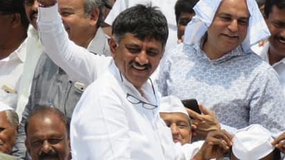 সিবিআই-এর টার্গেটে কংগ্রেস নেতা শিবকুমার, বাড়িসহ ১৫টি স্থানে একযোগে তল্লাশি