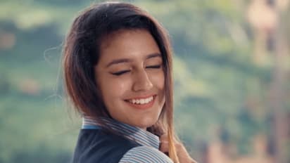 ప్రియా వారియర్ కు గౌన్ తెచ్చిన కష్టాలు!