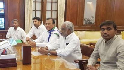 ‘ఏపీలో వైసీపీ ఎంపీలే హీరోలు’