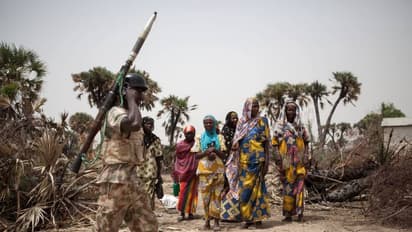 మారణహోమం.. 200 మందికి కాల్చి చంపిన బందిపోట్లు