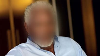 ఆమె స్కర్ట్ పైకెత్తి అసభ్యకర వ్యాఖ్యలు చేశాడు.. సీనియర్ నటుడి గుట్టురట్టు!