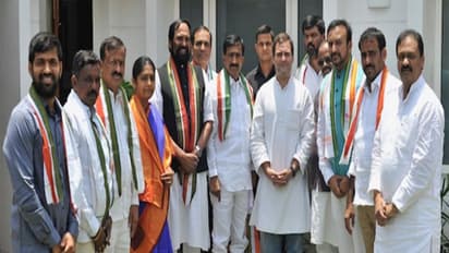 రాహుల్ గాంధీ సమక్షంలో కాంగ్రెస్ లో చేరిన ఒంటేరు ప్రతాప్