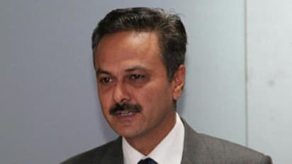 యుపి ఏటీఎస్ అధికారి గన్ తో కాల్చుకుని ఆత్మహత్య