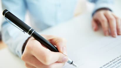 ‘ಮಹಿಳೆ ಕಾಮೋತ್ತೇಜಕ ವಸ್ತು’ ಬಗ್ಗೆ ಪ್ರಬಂಧ ಬರೆಯಿರಿ: ಪ್ರಶ್ನೆ ನೋಡಿ ವಿದ್ಯಾರ್ಥಿಗಳು ಶಾಕ್!