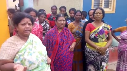 ಸಂಸದ ಮುನಿಯಪ್ಪ ಪುತ್ರಿ ಶಾಸಕಿ ರೂಪಕಲಾ ವಿರುದ್ಧ ತಿರುಗಿಬಿದ್ದ ಮಹಿಳೆಯರು