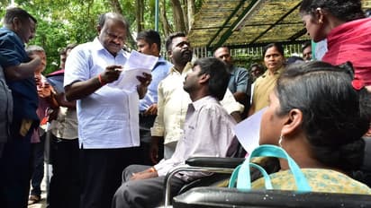 ವಿಧಾನಸೌಧದಲ್ಲಿ ಕೆಲಸ ಕೊಡಿಸುವುದಾಗಿ ಎಚ್ ಡಿಕೆ ಭರವಸೆ