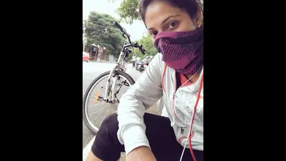 Identify this actress who has taken to cycling for fitness