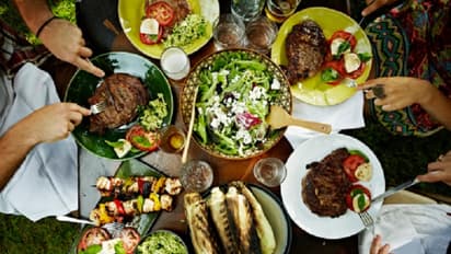 পুজোয় ভুরিভোজ, বিজয়াতে খাওয়াটা হোক জমিয়ে, জানুন কত টাকায় কোথায় বাফে