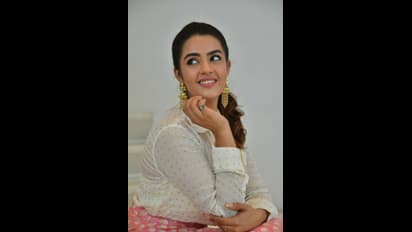 కావ్య తపార్ ఫోటోస్