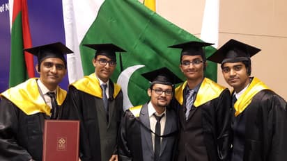 ಒಂದೇ ಕ್ಲಾಸರೂಂನಲ್ಲಿ ಇಂಡೋ-ಪಾಕ್ ಸ್ಟೂಡೆಂಟ್ಸ್: ಇದು ಎಸ್ ಎಯು ಮ್ಯಾಜಿಕ್..!